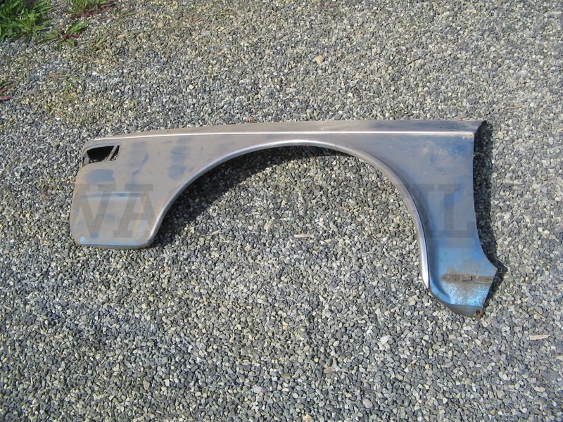 821 021 415 F bla -GS Kotflügel vorn links, 412 (blau) Beulen, Rost