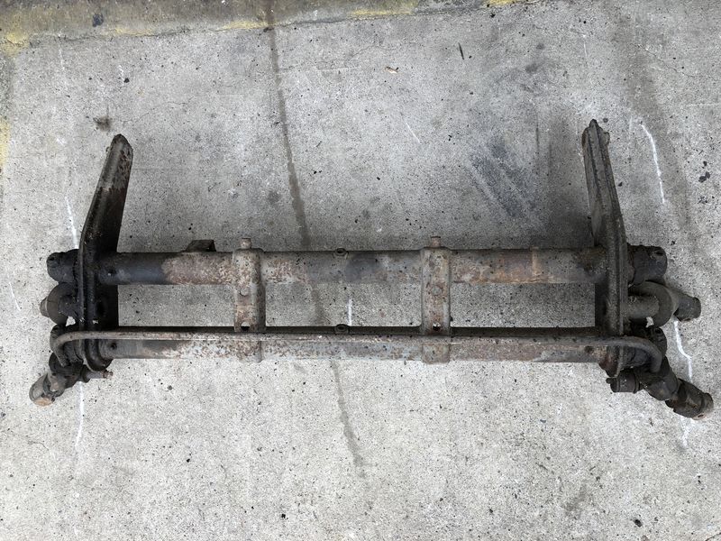 401 021 113 A -GS Vorderachskörper mit Tragarmen und Stabilisator